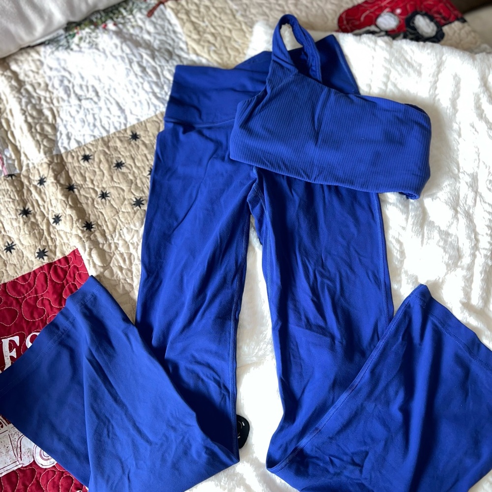 Lululemon Athletica Blue Leggings and Top Set